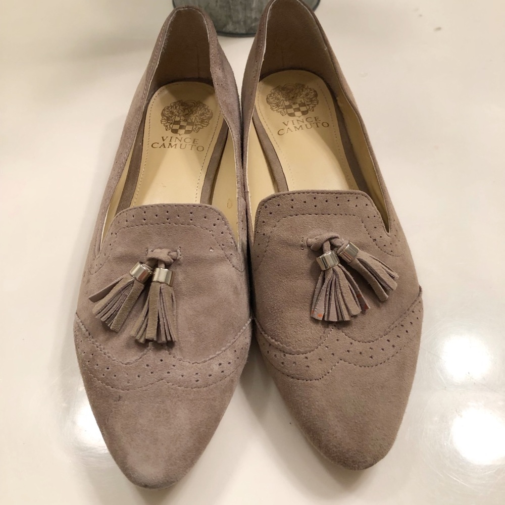 Vince Camuto nude/taupe flats loafers with tassels